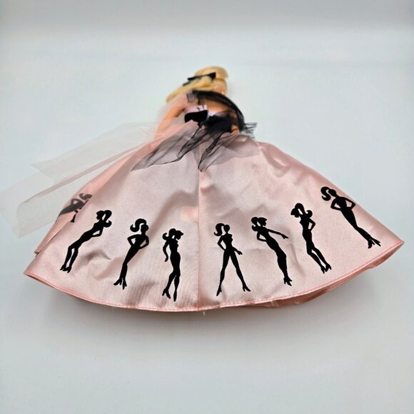 Vintage 2000 Barbie Doll Timeless Silhouette 29050 Mattel Read - Picture 16 of 16